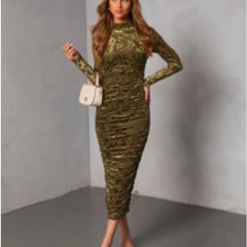 Vici Saving Grace Ruched Flocked Velvet Midi Dress - Green Size Large